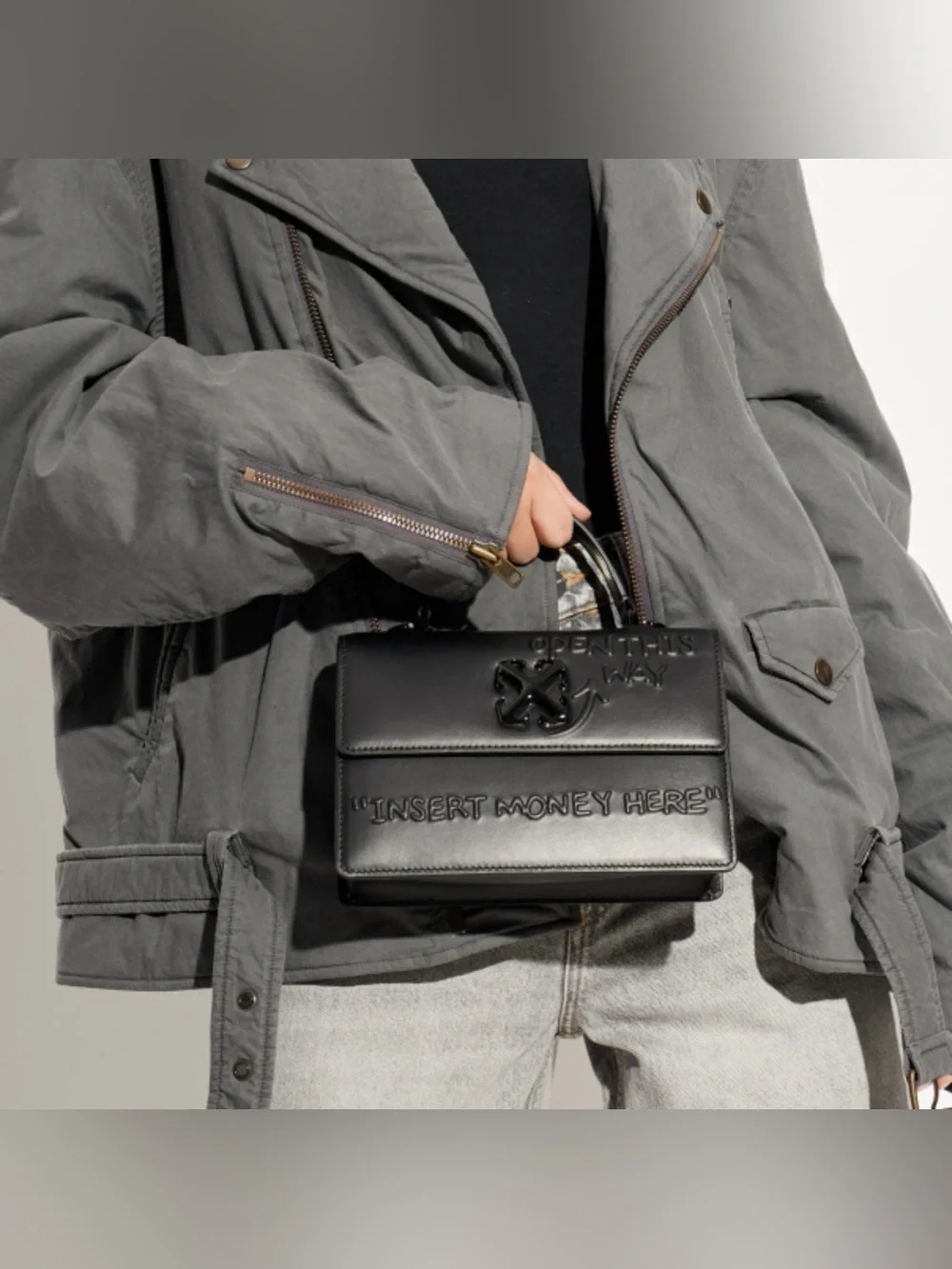 OFF WHITE Jitney 1.4 script top handle bag
